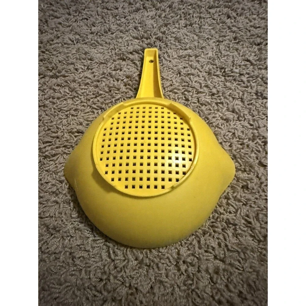 Tupperware 2 Qt Large Yellow Strainer Colander 1523-7 Vintage Retro 70’s